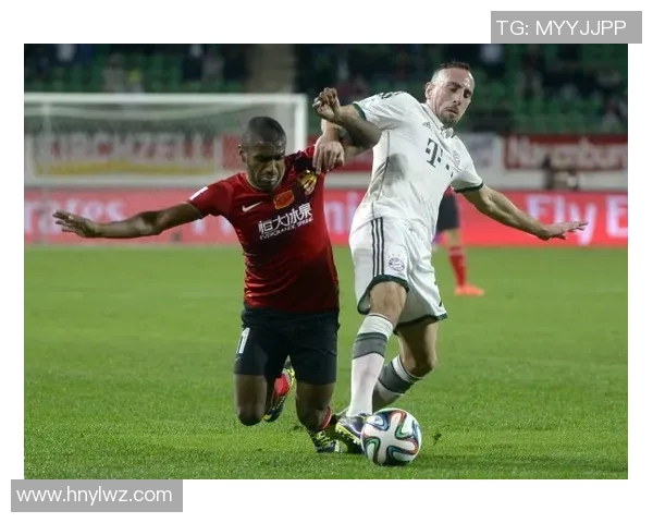 广州足球队防反战术革新探索与实践的深度解析与展望 广州足球队防反战术革新探索与实践的深度解析与展望