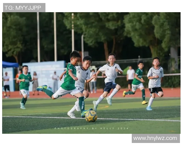 足球明星在比赛中如何巧妙应对小便问题的独特策略与经验分享