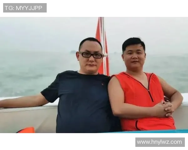 赛后复盘:深圳篮球队与杭州篮球队的团队协作与战术分析 赛后复盘:深圳篮球队与杭州篮球队的团队协作与战术分析